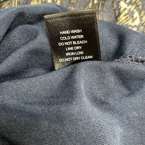 Dress - Picture 6 of 6